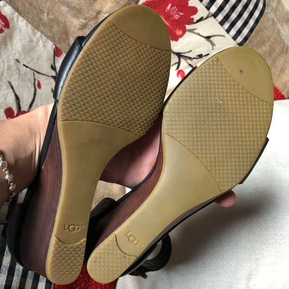 Uggs Sandals - Picture 9 of 13